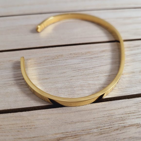 Motivational Bracelets - One Day At A Time Bracelets in GOLD - Picture 4 of 6